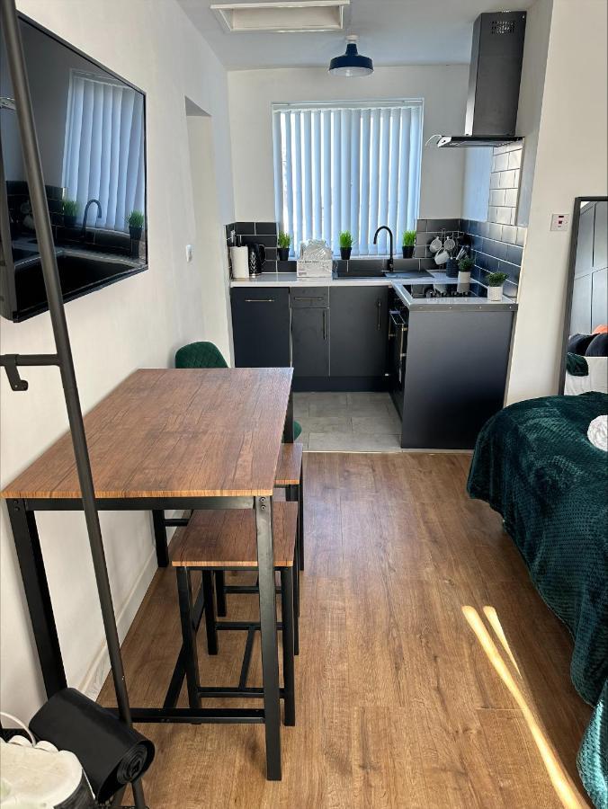 Studio Annexe By Papermill, Deeside - En-Suite, 黑思瓦尔 外观 照片